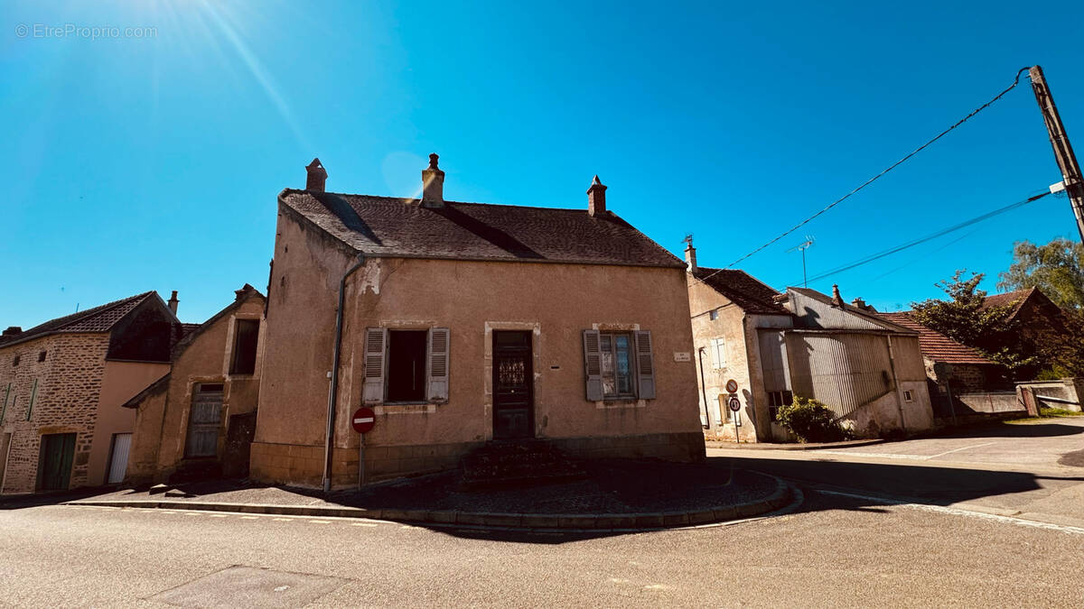 Maison à GUILLON