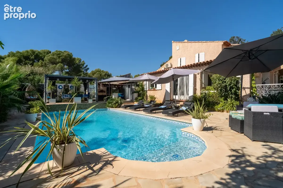 Villa avec piscine au calme - photo 2