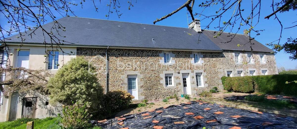 Appartement à LANDELLES-ET-COUPIGNY