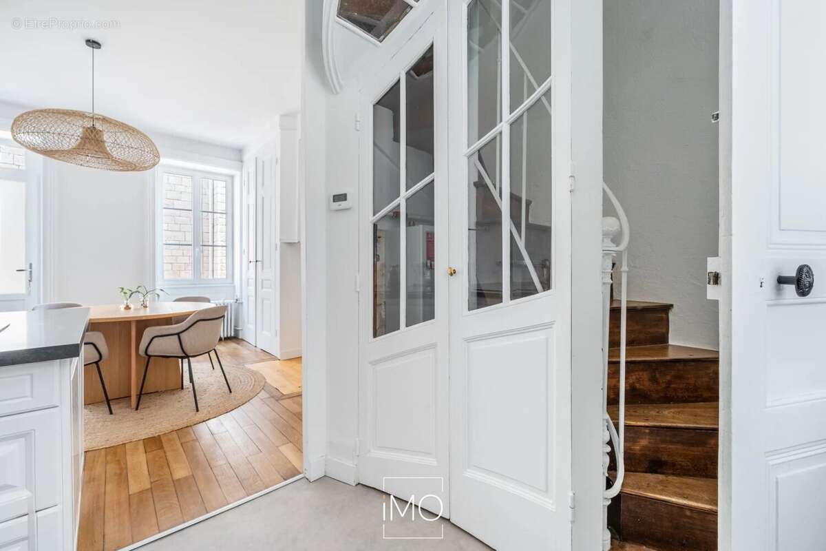 Appartement à CHASSELAY