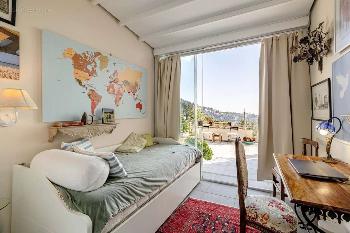 Villefranche sur Mer - Spectaculaire 3p avec terrasse et jardin vue panoramique, garage partagé en sus - photo 12