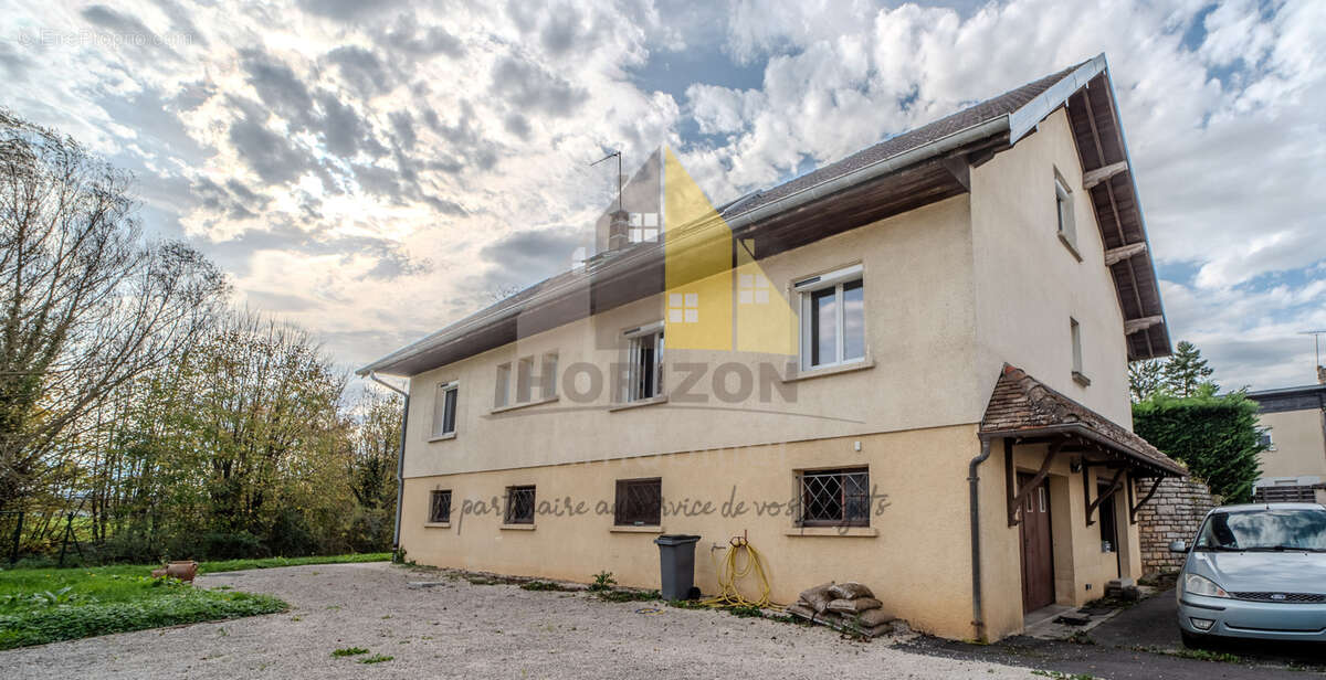 Maison à BLETTERANS