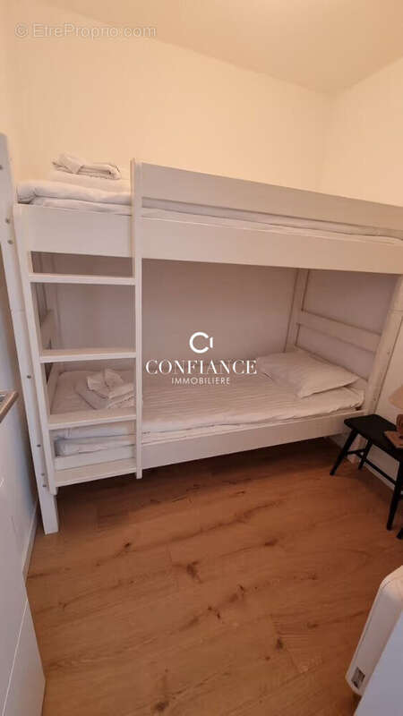 Appartement 95 m² à Saint-Etienne-De-Tinee  - photo 7