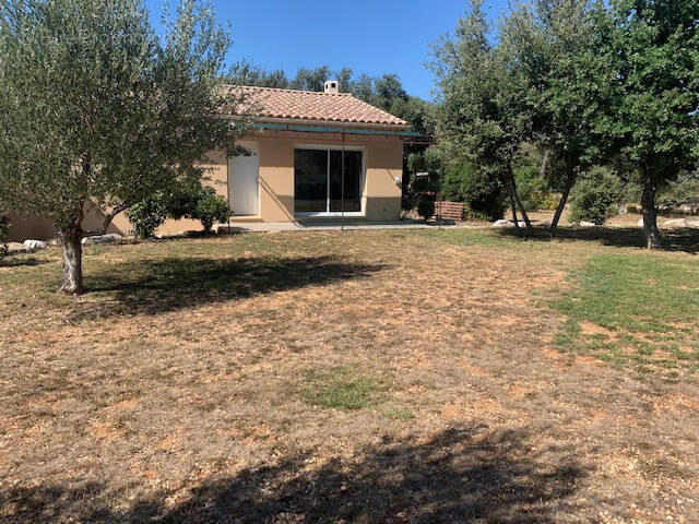 Maison à PERNES-LES-FONTAINES