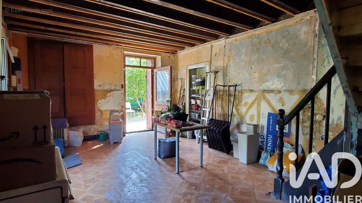 Maison 69 m² à Rencurel  - photo 5