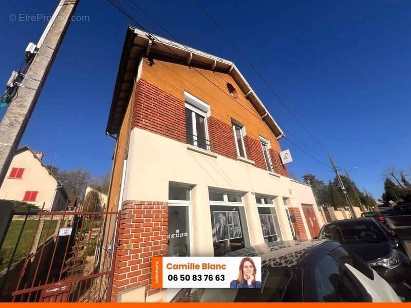 Appartement à JOUY