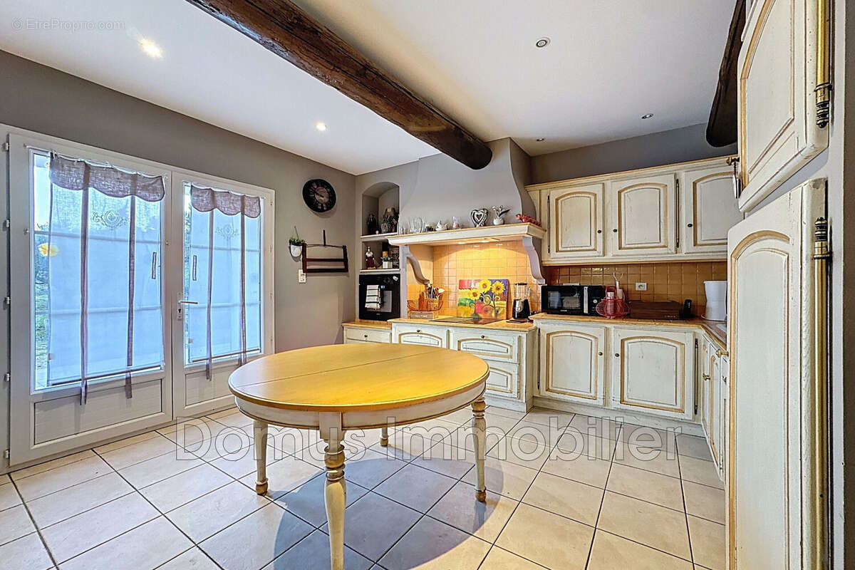 Maison à PERNES-LES-FONTAINES