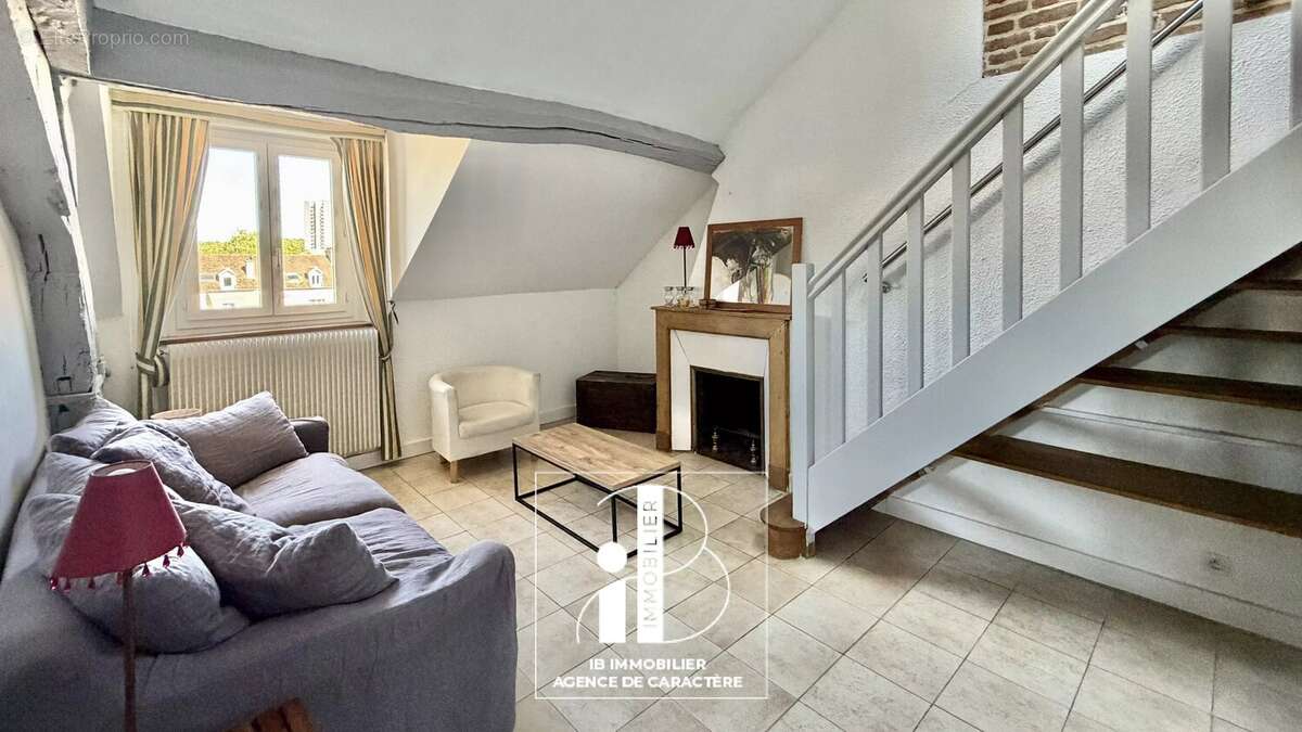 Appartement à FONTAINEBLEAU