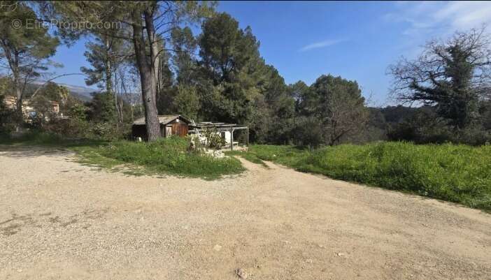 Terrain à PEYMEINADE