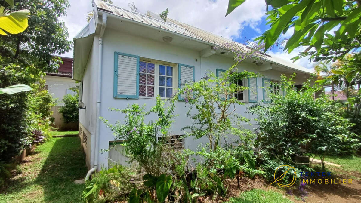Façade - Maison à LE TAMPON