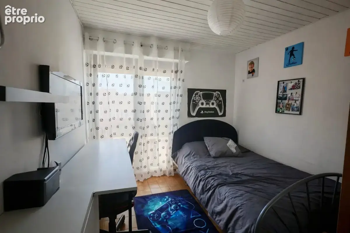 Appartement 74 m² à Cluses  - photo 8