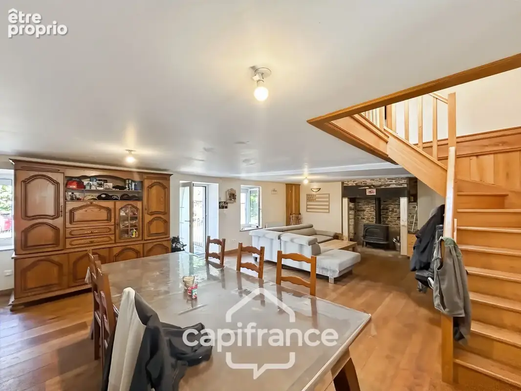 Longère – 90,6 m² habitables – 2 chambres – terrain de 840 m² – garage, carport et dépendance – potentiel d'agrandissement – cré - photo 3