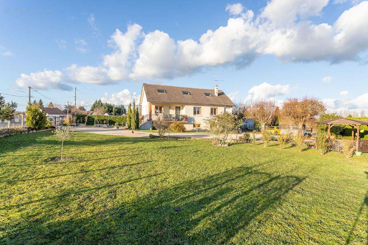 Maison à SELLES-SUR-CHER