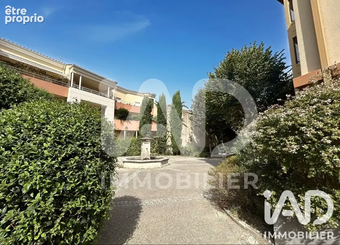 Photo 1 - Appartement à NIMES