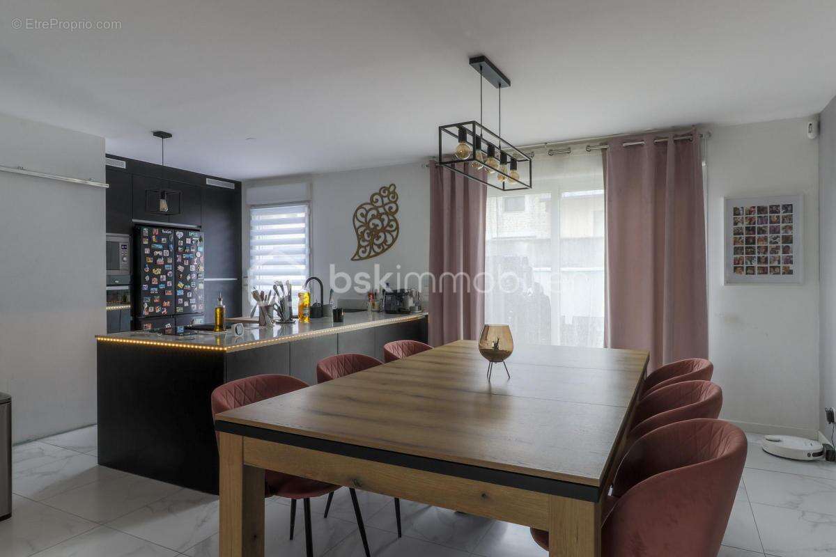 Maison à MORIGNY-CHAMPIGNY