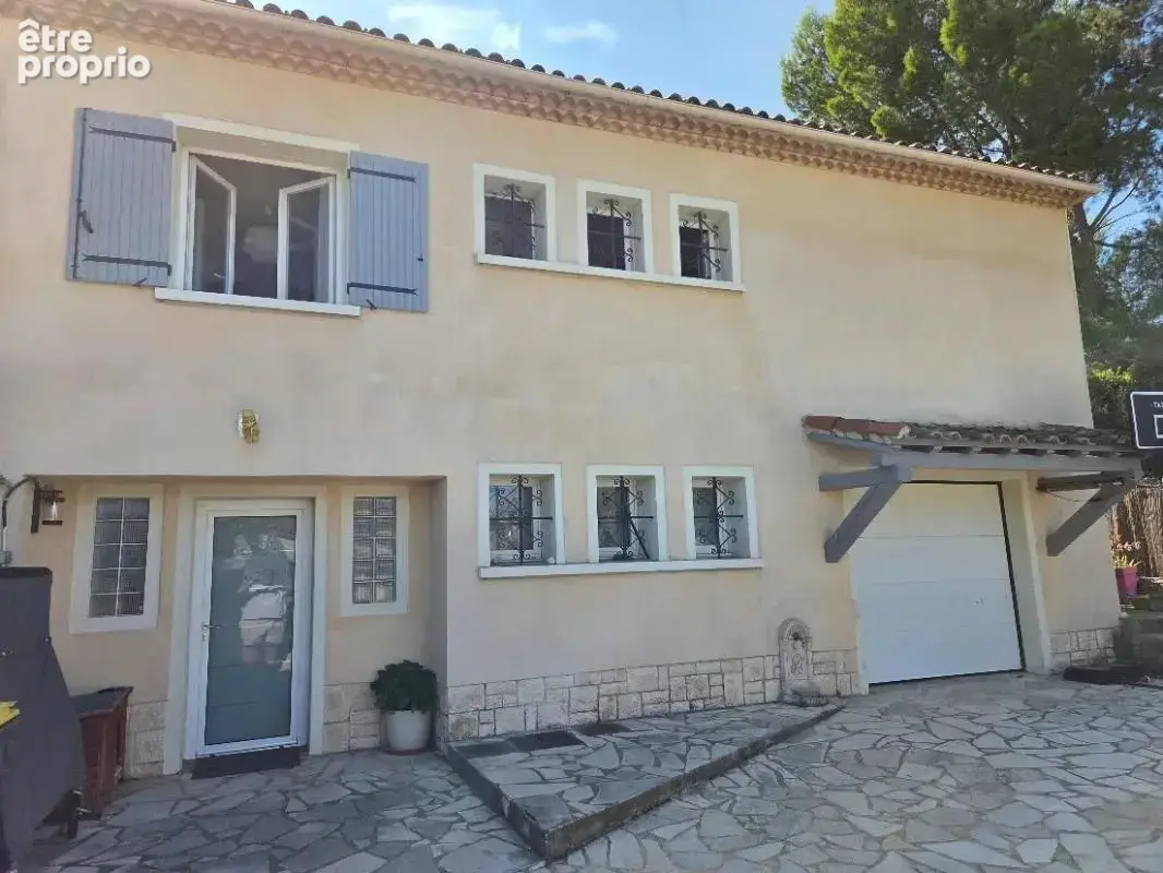 Lançon-provence – maison familiale de 160 m² avec jardin et garage - photo 2