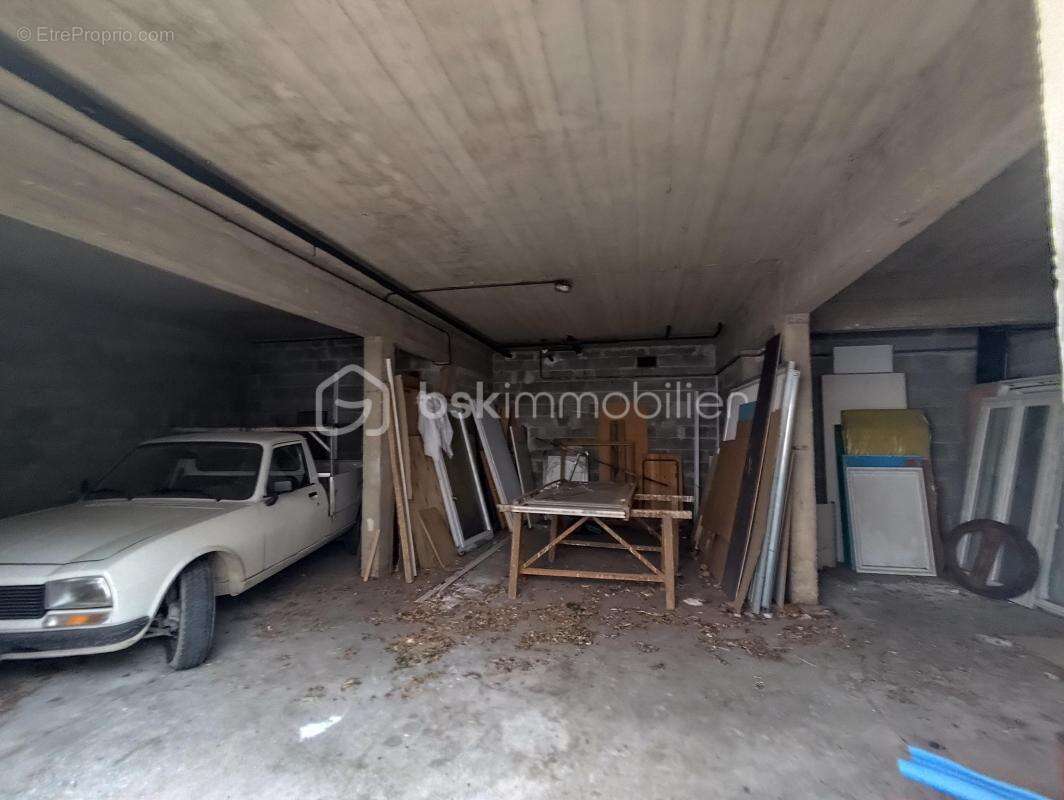 Maison à MONTELIMAR