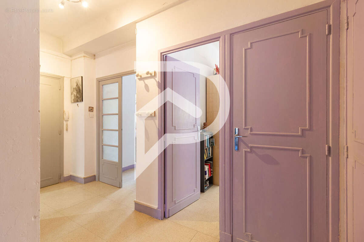 Appartement à MARSEILLE-5E