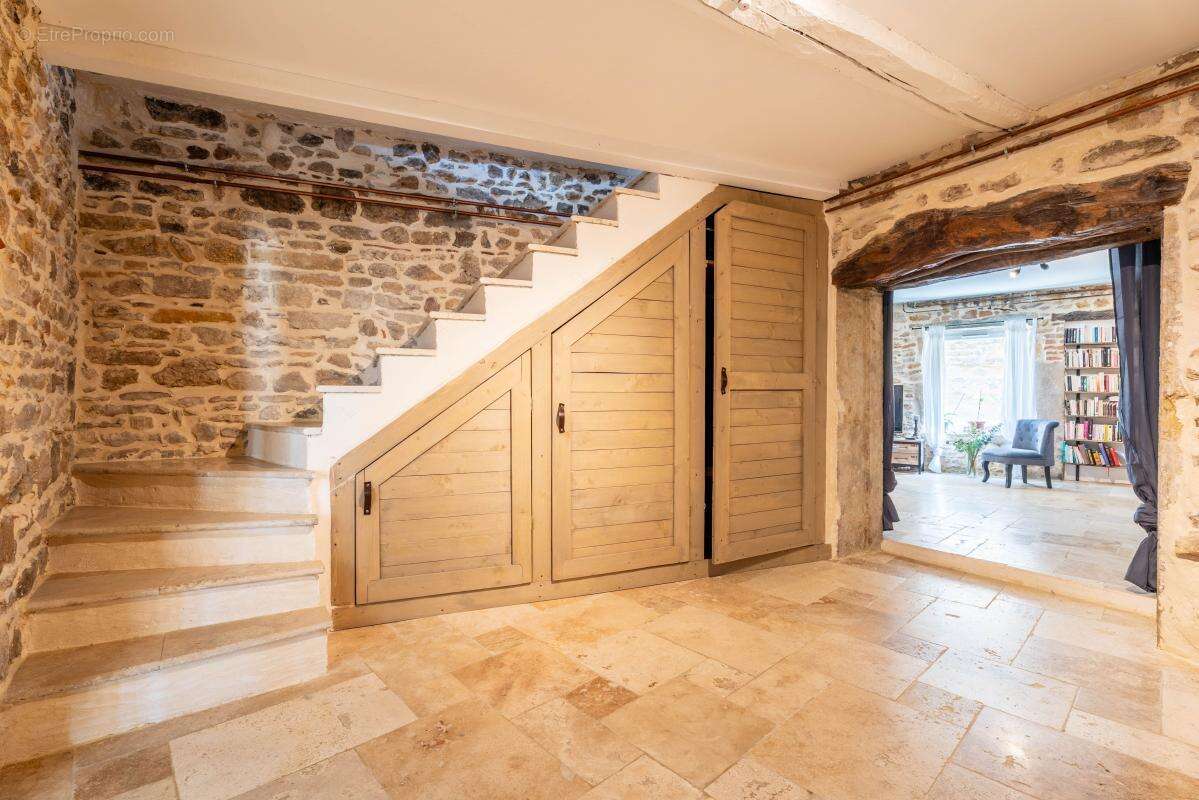 Maison à SAINT-GERMAIN-SUR-L&#039;ARBRESLE