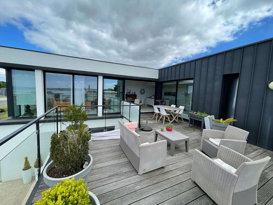 Maison à LE RELECQ-KERHUON