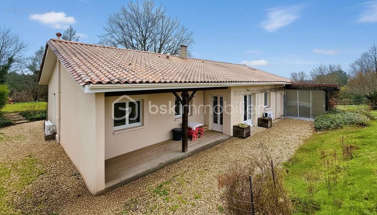 BEAU PLAIN-PIED 4 chambres - 1600m² Terrain Arboré - photo 10