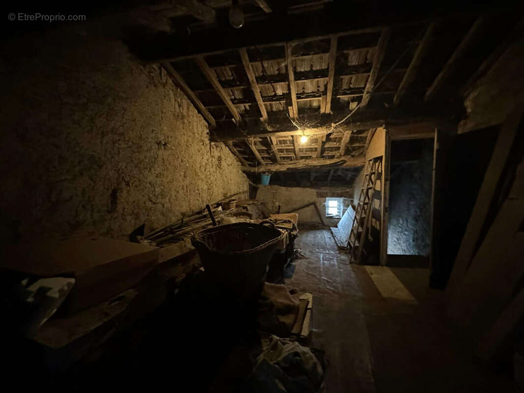 Maison à CHATEAUPONSAC