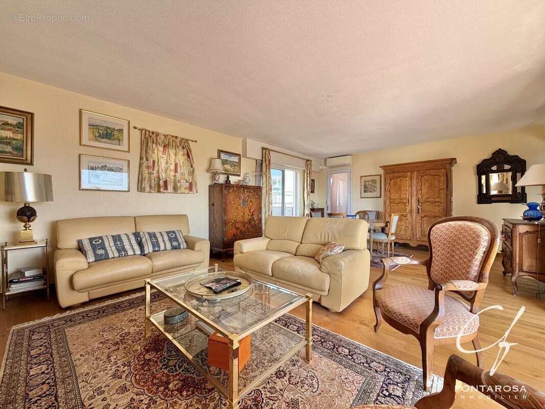 Appartement à FREJUS