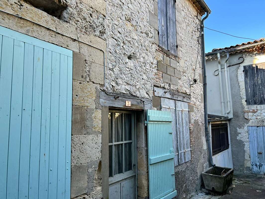 Maison à BOURG-DE-VISA