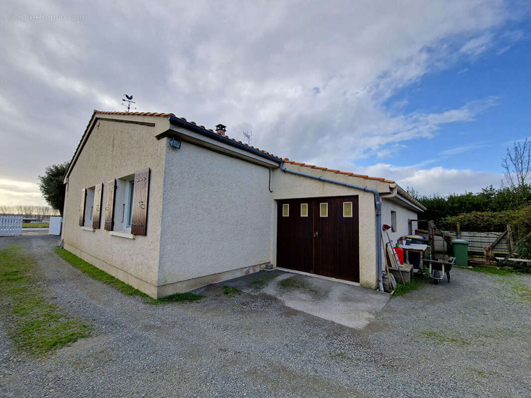 Maison à SAINT-VIVIEN