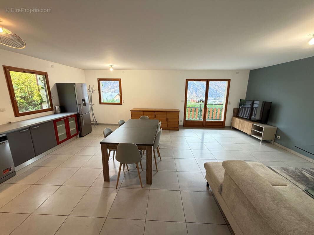 Appartement à SAINT-JEAN-DE-MAURIENNE