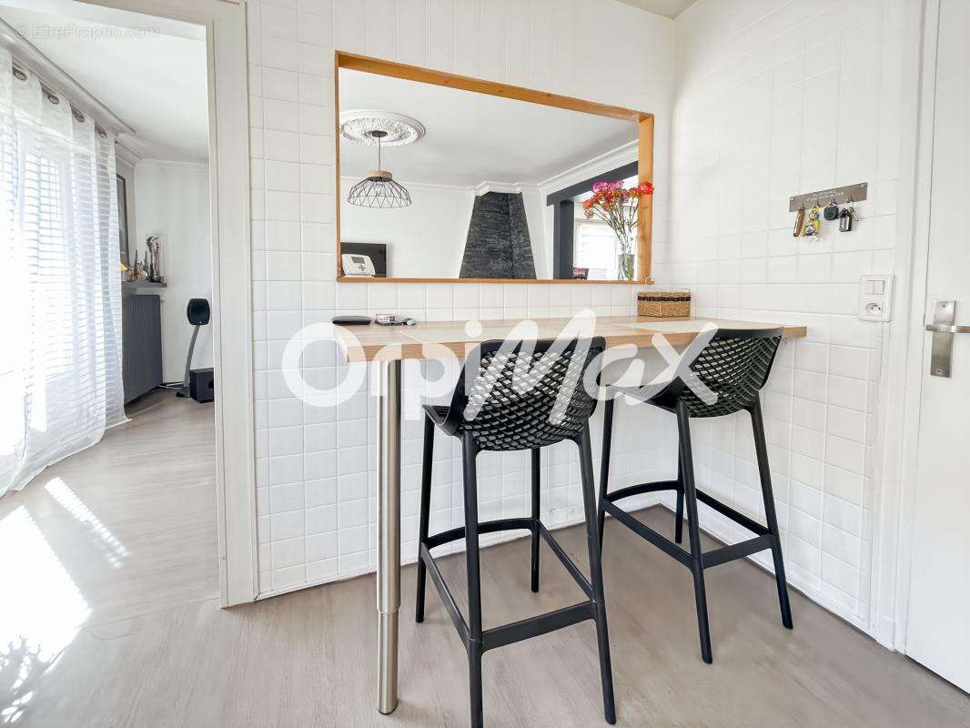 Appartement à SAINT-MARTIN-BOULOGNE