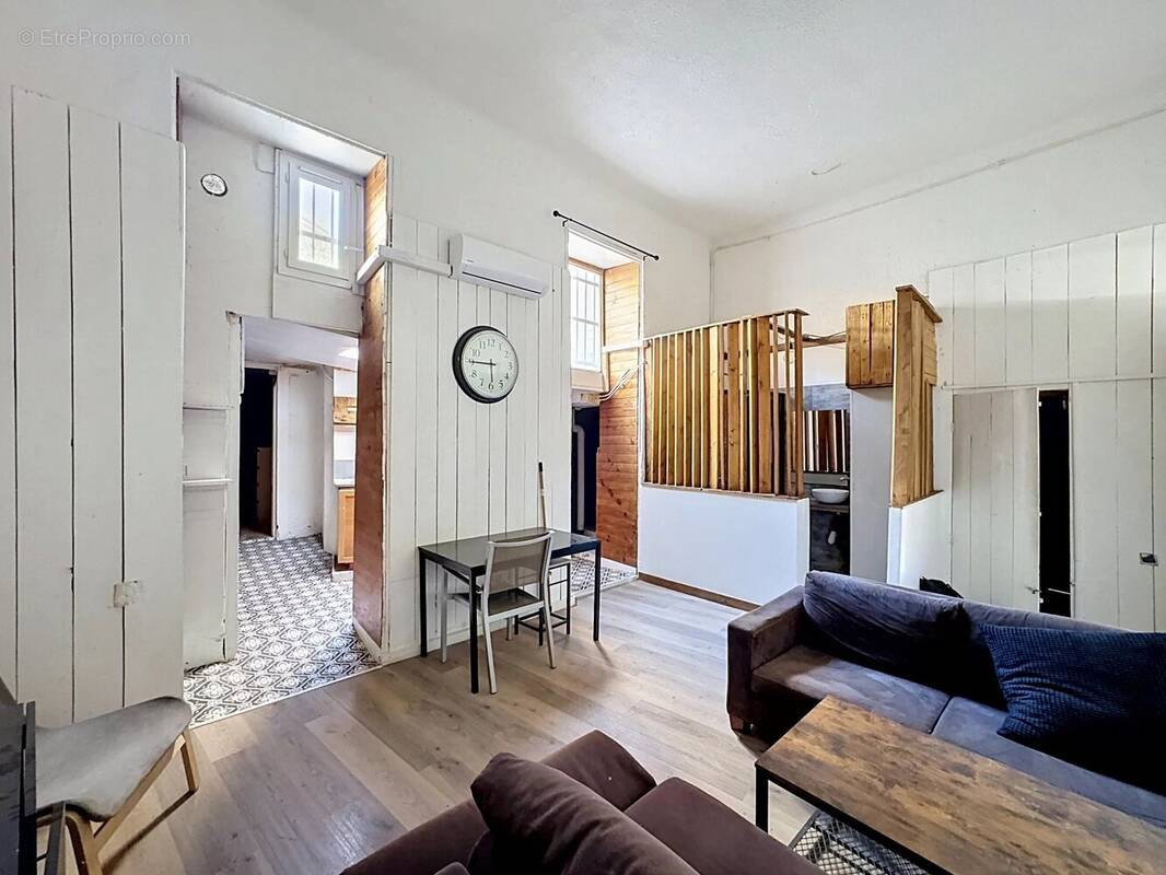 Appartement à MARSEILLE-5E