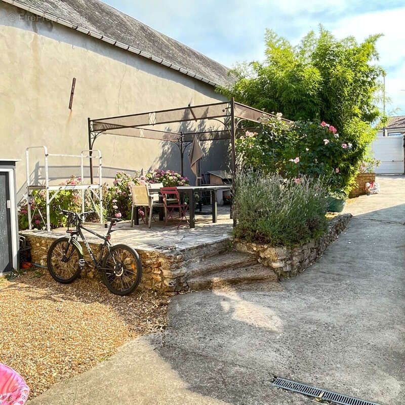 Maison à EPERNON