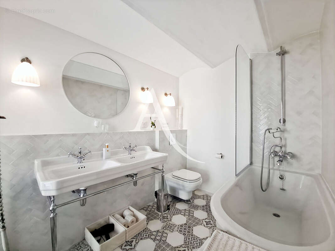 Appartement Cannes 4 pièces 82.71 m² banane - photo 4