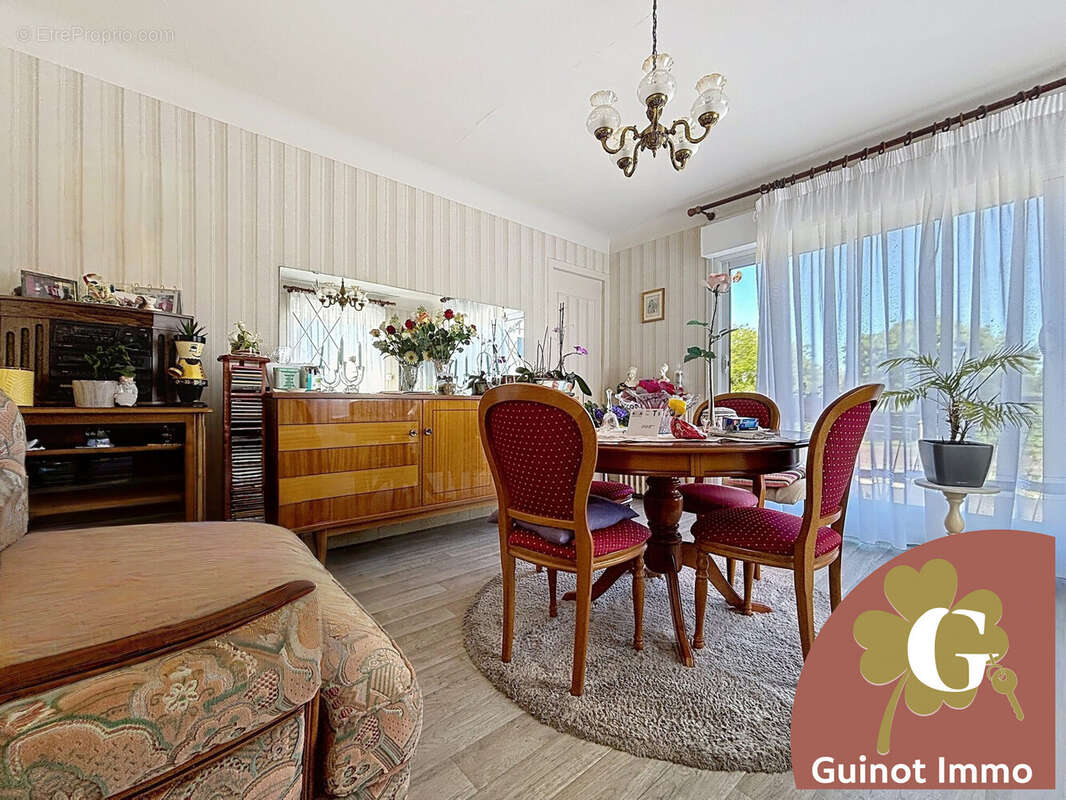 Salon-séjour - Maison à TANCARVILLE