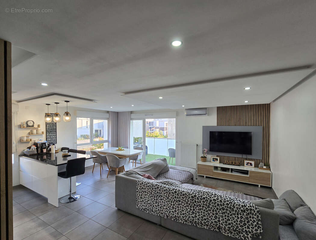 Appartement à SAINT-MARTIN-D'HERES