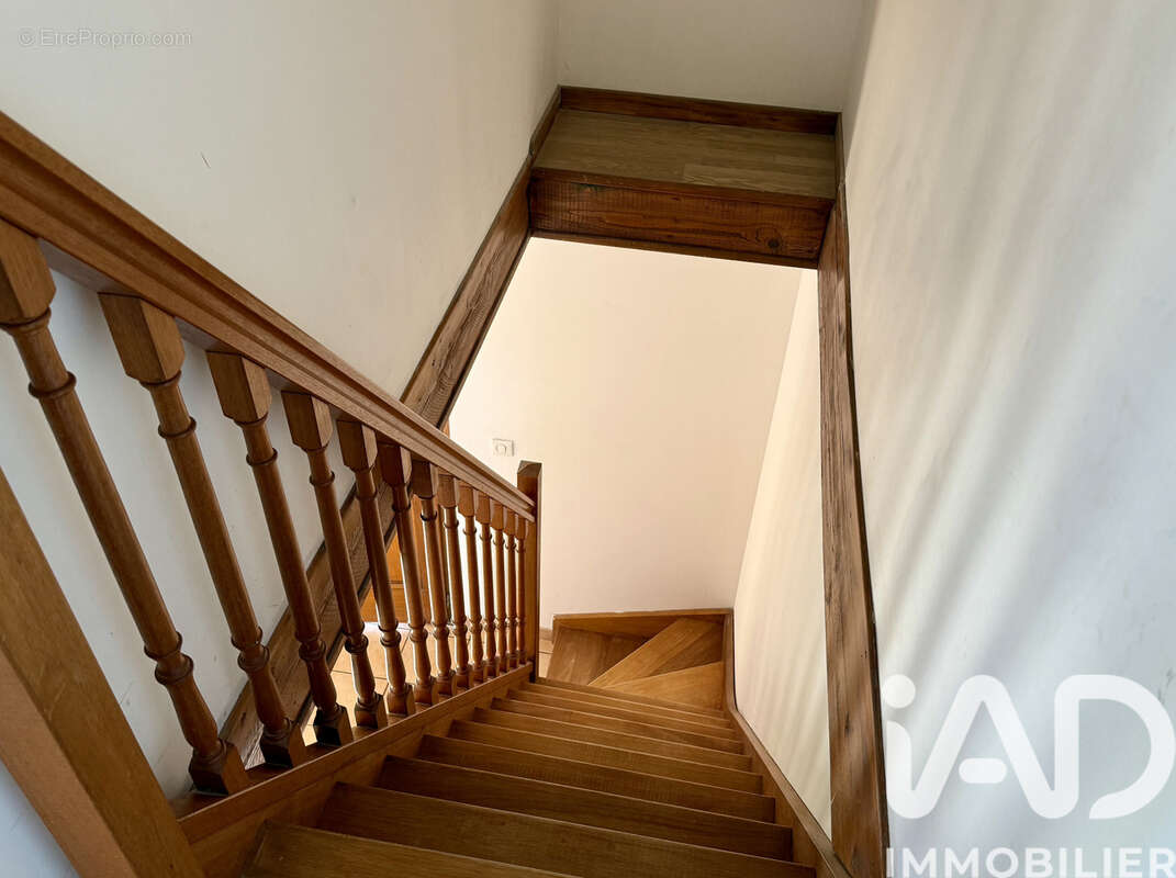 Maison 136 m² à Bonneville-La-Louvet  - photo 6
