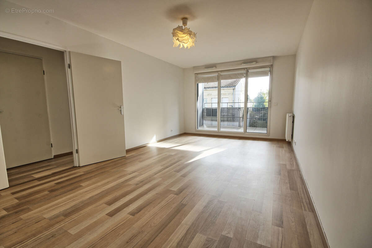 Appartement à BORDEAUX
