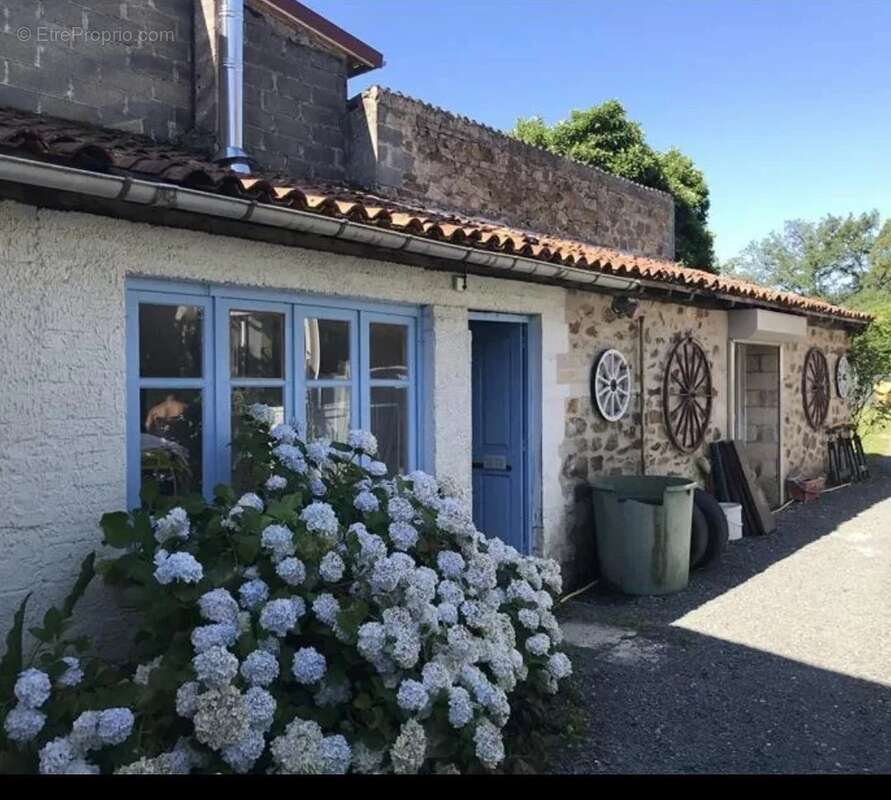 Maison à LA COQUILLE