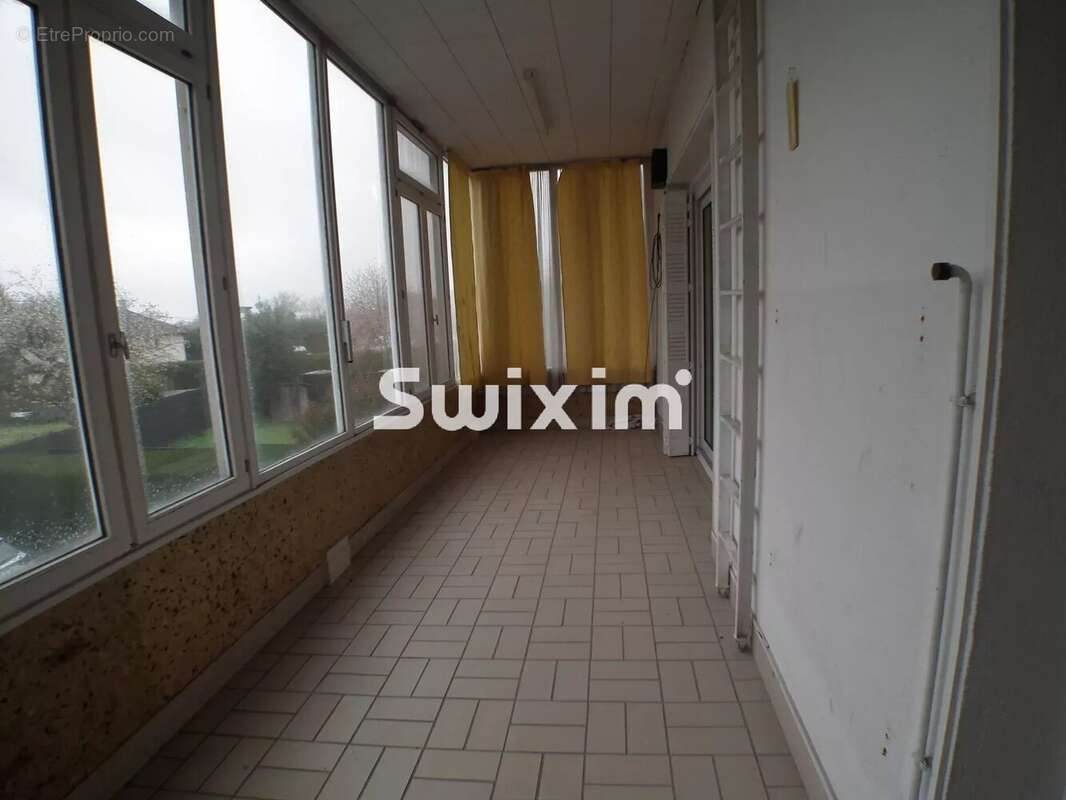 Maison 236 m² à Lons-Le-Saunier  - photo 13