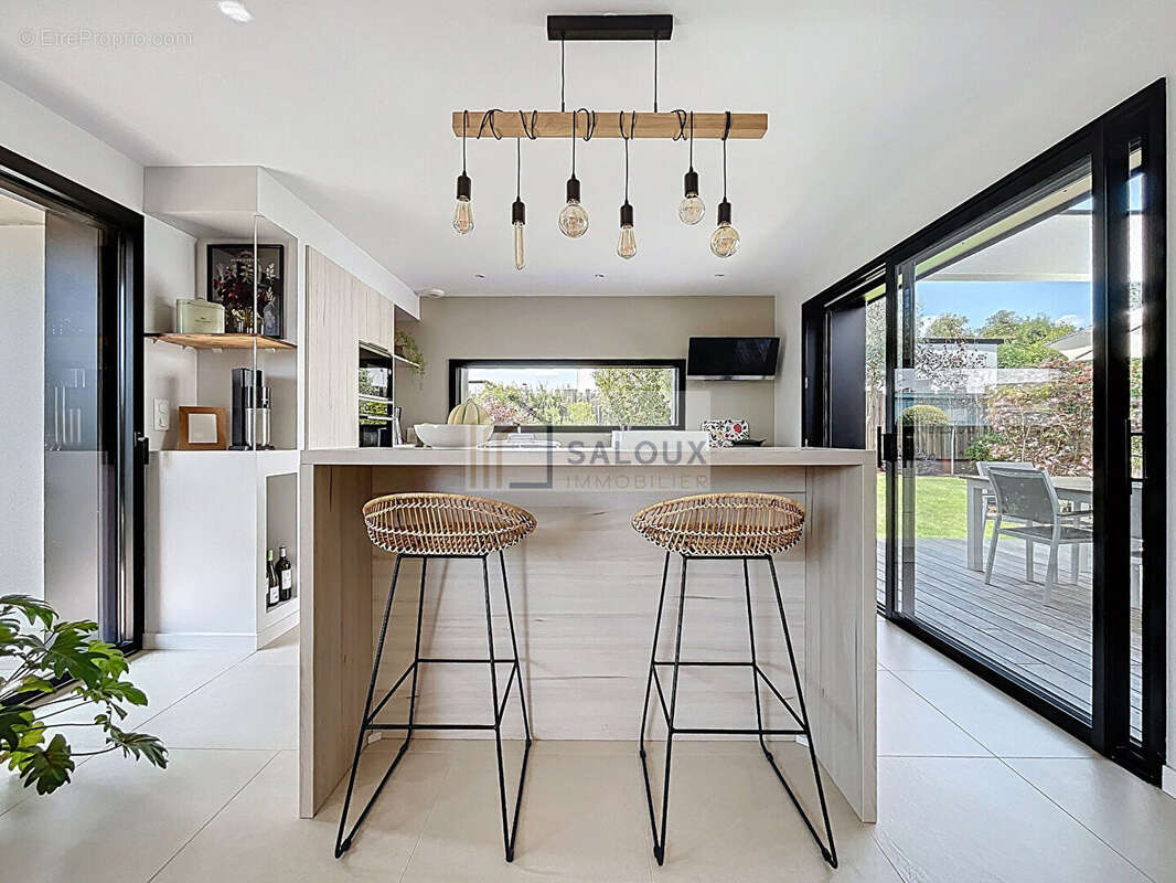 Vente maison contemporaine de 184m² - billiers - photo 9