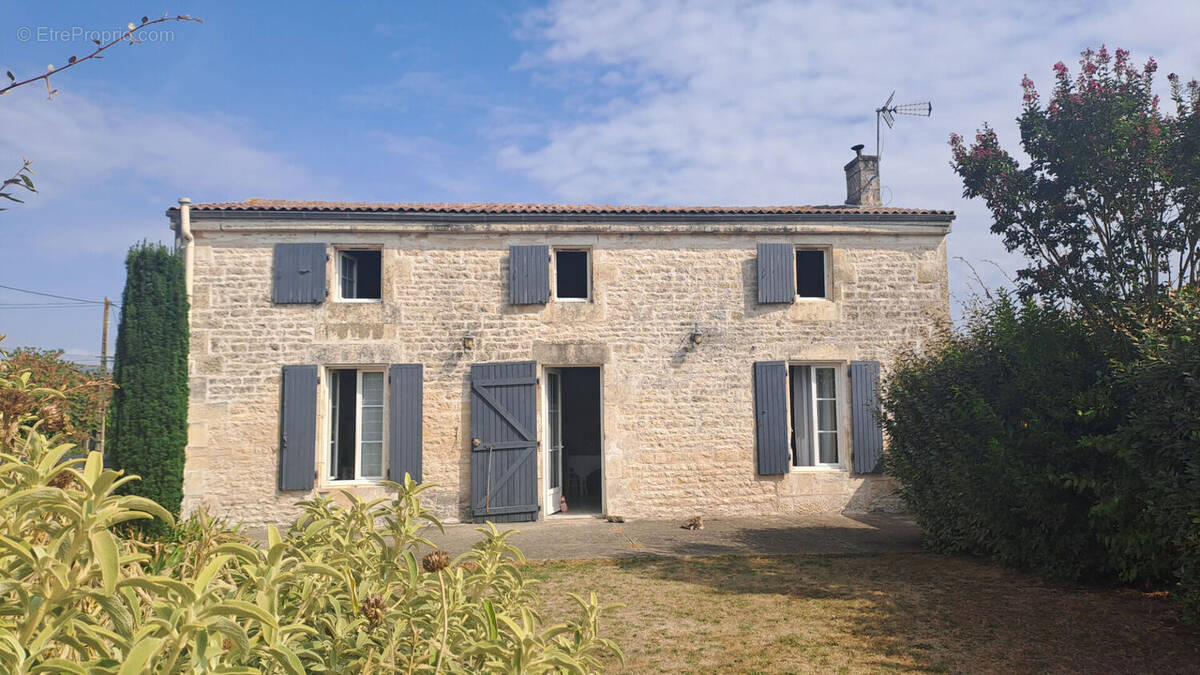 Maison à VILLIERS-EN-PLAINE