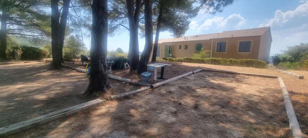 Maison mitoyenne 3P, terrasse, parking et Garage  dans Résidence sécurisée - photo 2