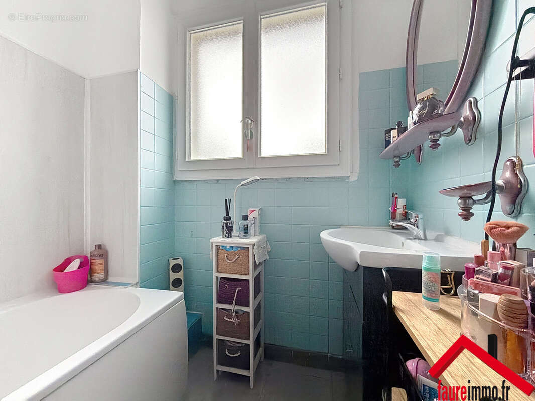 Appartement à OBJAT