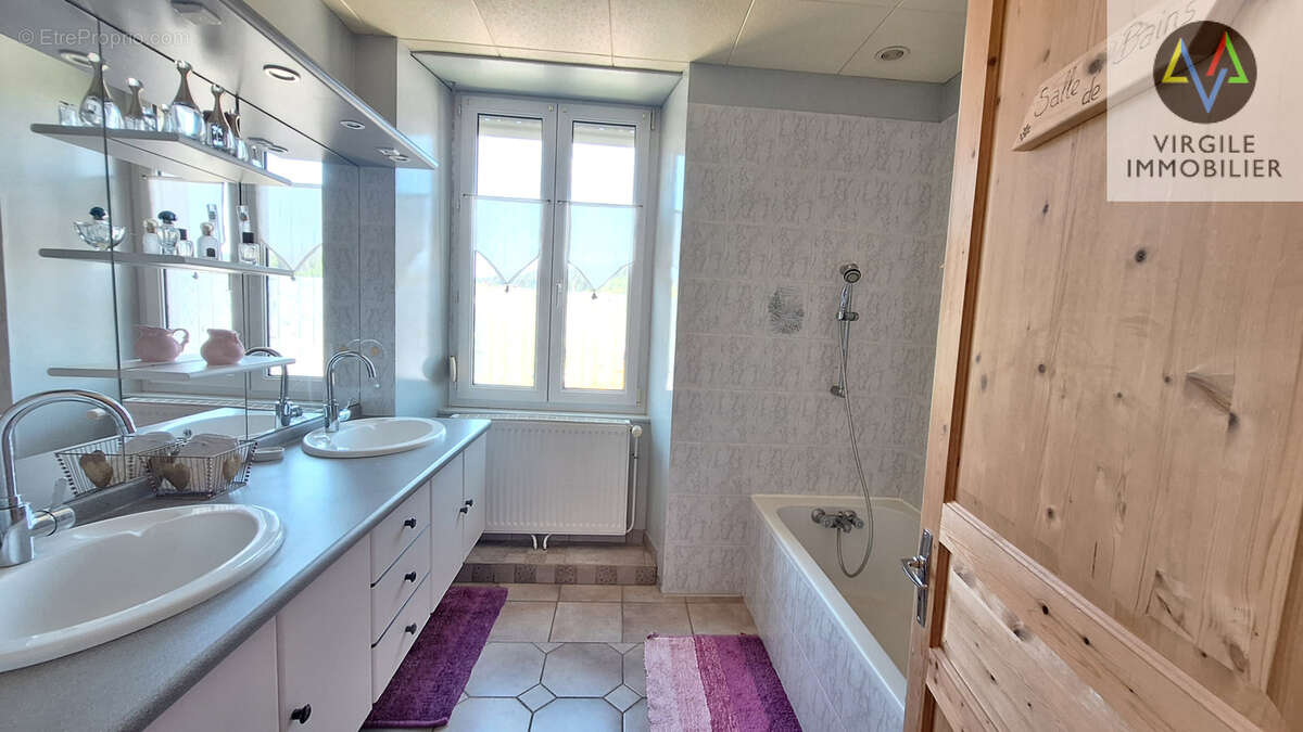 Bien rare aux Longevilles-Mont-d'Or: Maison familiale sur plus de 900 m2 de terrain - photo 10