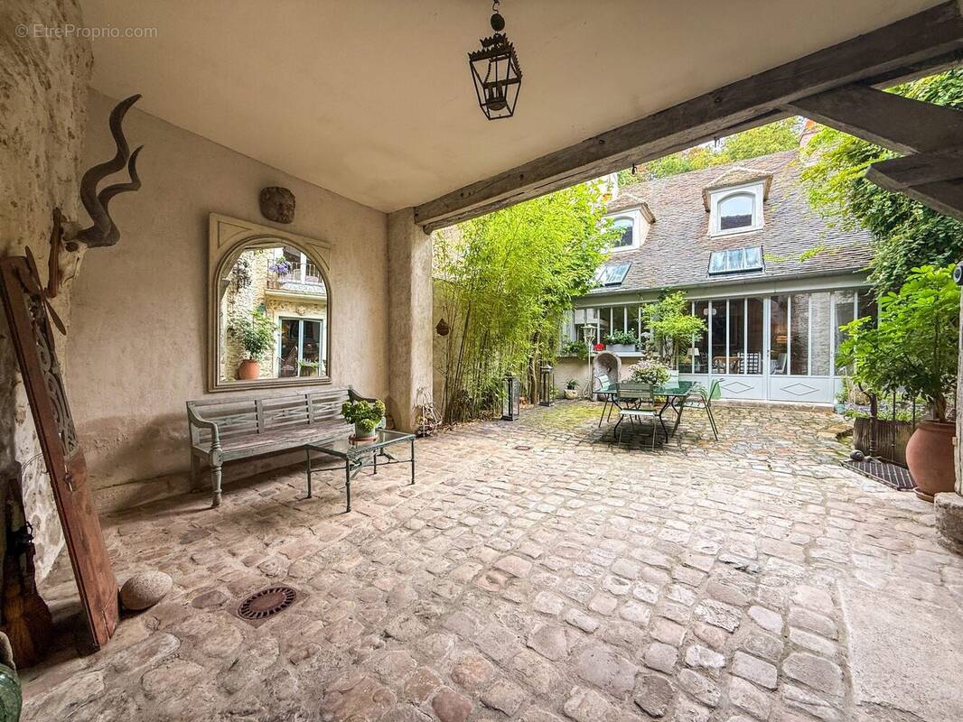 Maison à MONTFORT-L'AMAURY