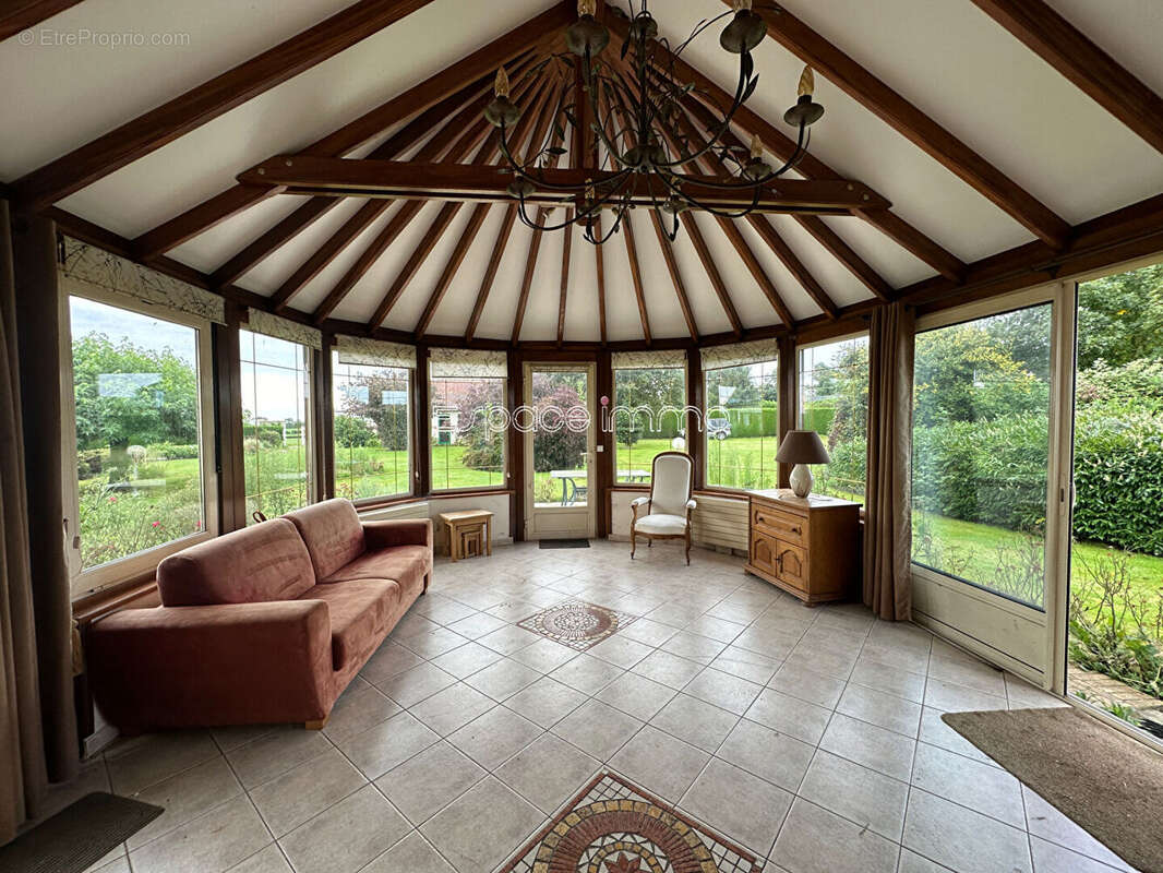 Maison à MAUQUENCHY