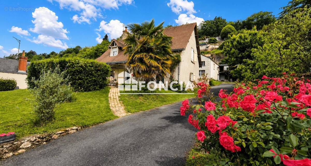 Maison à NAZELLES-NEGRON