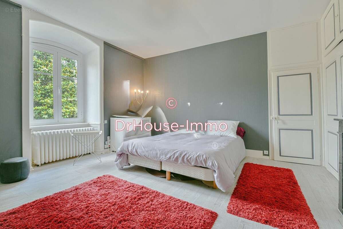 Maison à SAINT-GERMAIN-LES-BELLES