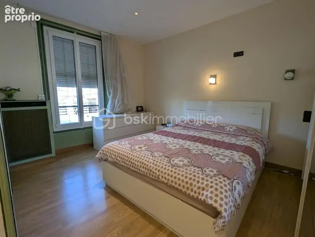 Charmante demeure avec vue imprenable sur le Château de Château-Thierry – 185 m², terrasse et dépendance locative - photo 7